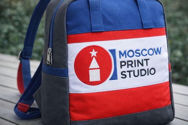 Вышивка на рюкзаке: прочность, износостойкость и долговечность машинной вышивки